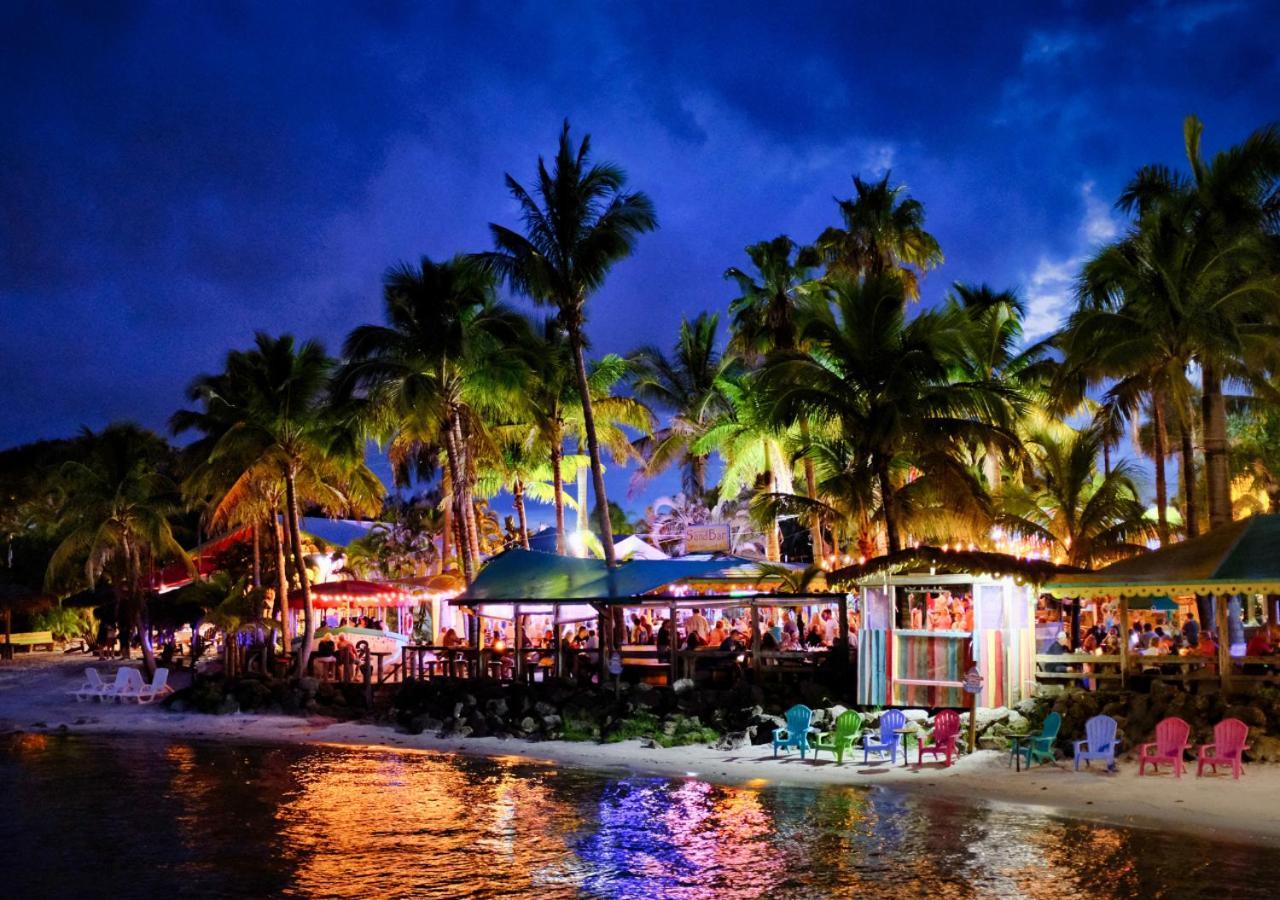 Capt Hirams Resort Sebastian Exterior photo
